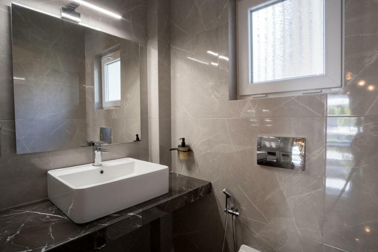 Comfy Apartment Of 104 M² Near Metro! เอเธนส์ ภายนอก รูปภาพ
